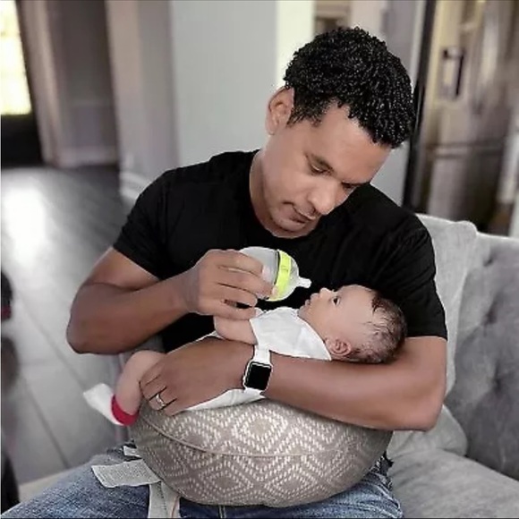 Boppy Anywhere Nursing Pillow - Latte Rattan - Picture 2 of 5